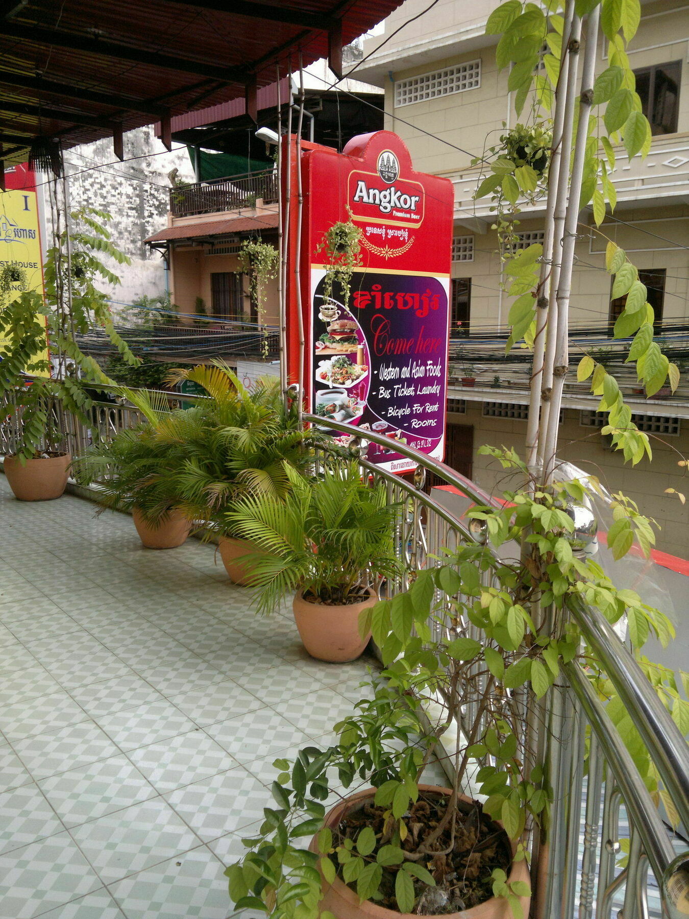 White River II Hostel Phnom Penh Exterior photo