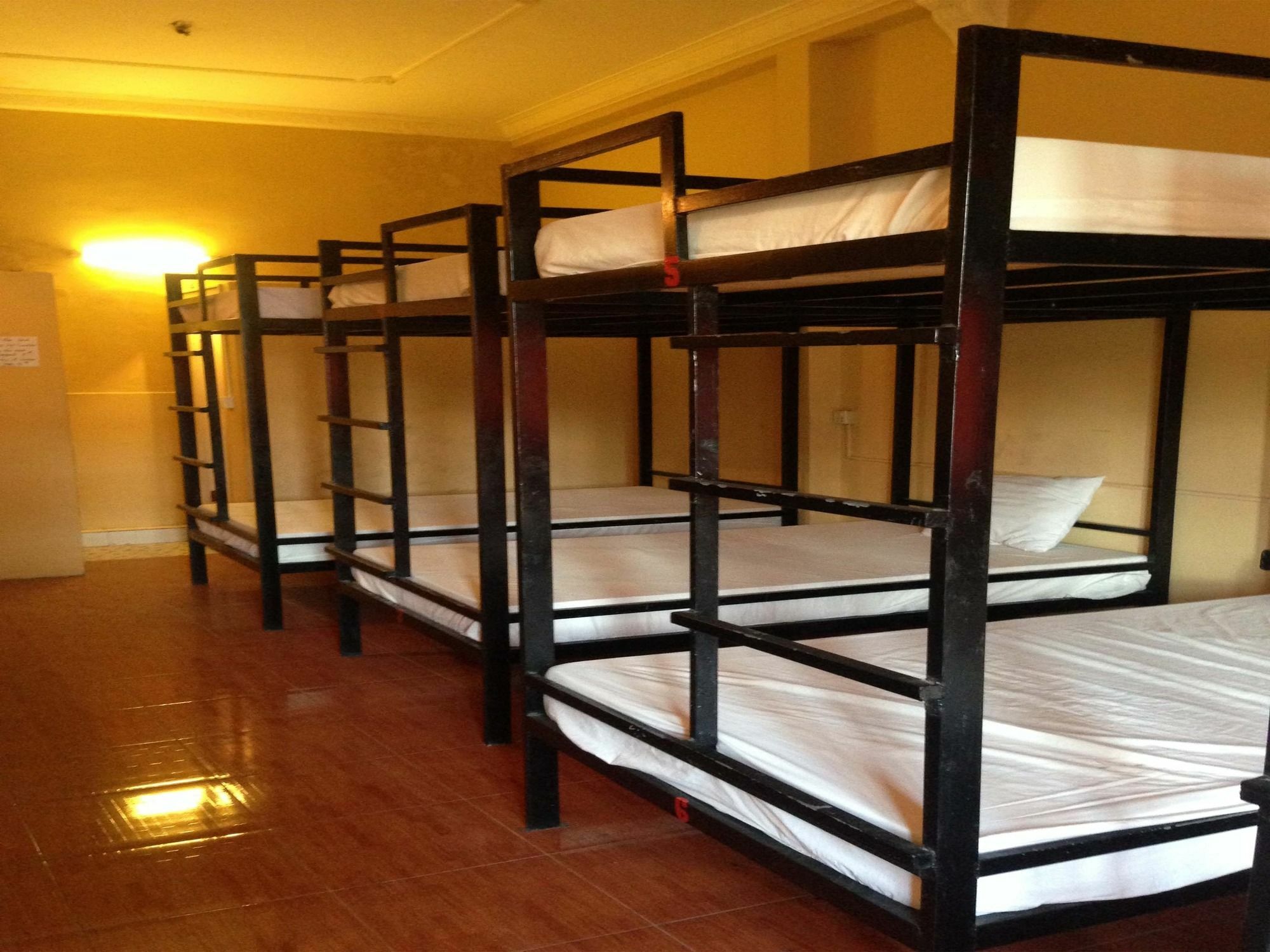 White River II Hostel Phnom Penh Exterior photo